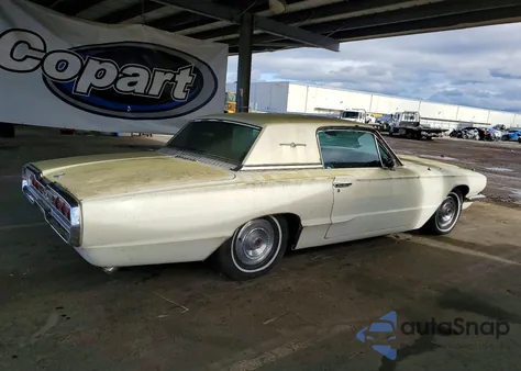 1966 Ford Thunderbir z USA, uszkodzony, nr VIN 6Y81Z127220